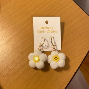 Cute white fuzzy flower earrings